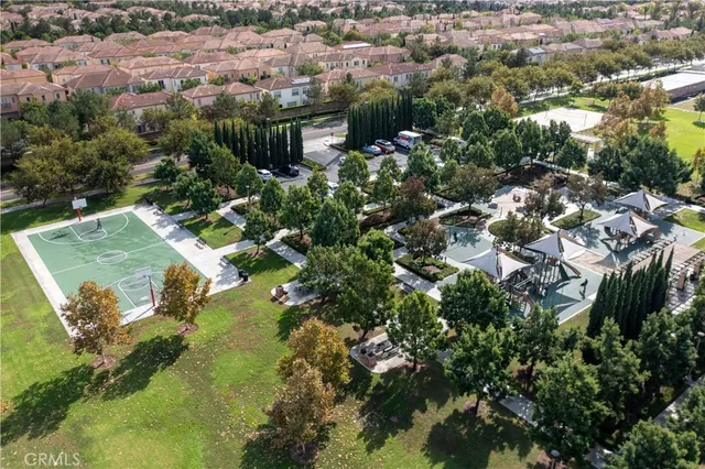 a view of a tennis court