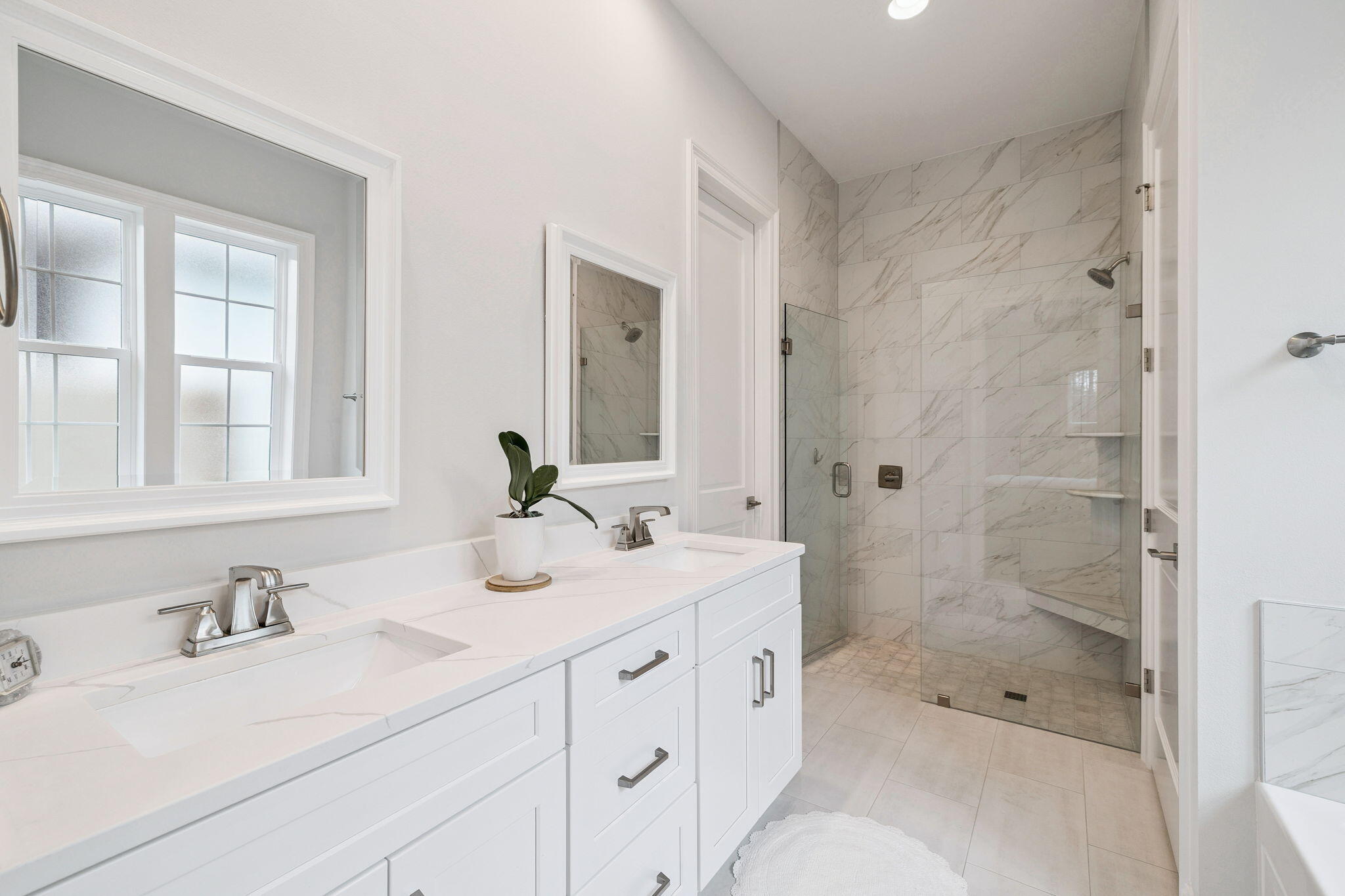 129 Suwannee Dr Inlet Beach Inlet Beach, FL 32461 - Photo 20 of 43 a bathroom with double sink and a mirror