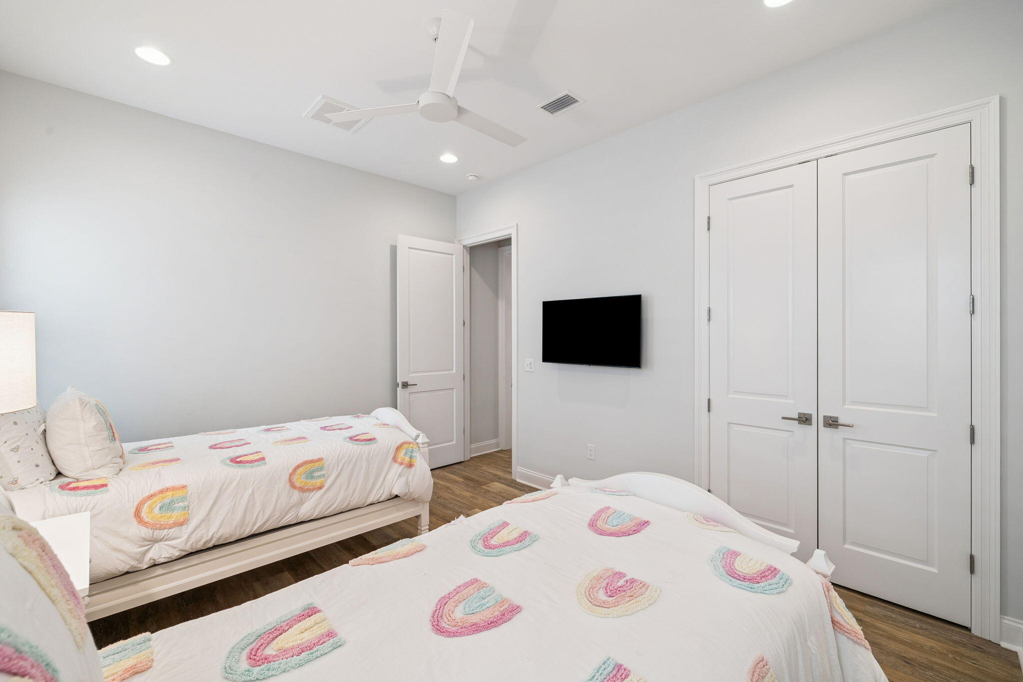 129 Suwannee Dr Inlet Beach Inlet Beach, FL 32461 - Photo 28 of 43 a bedroom with a bed and a tv