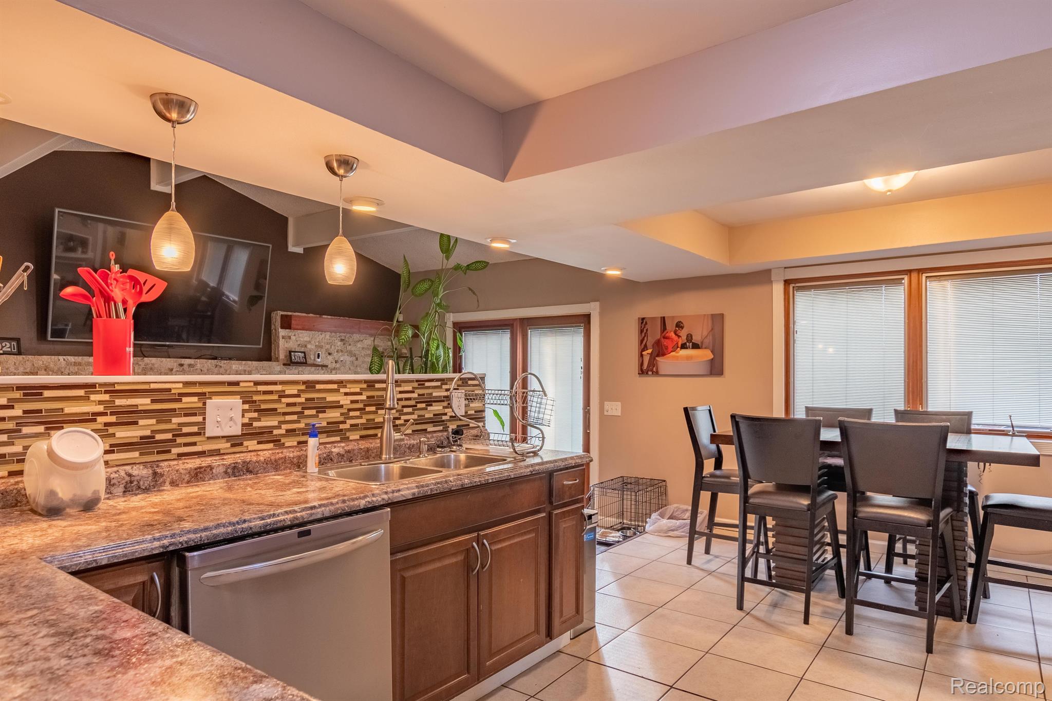 23535 Rockingham Street Southfield, MI 48033 - Photo 13 of 51 Gallery Image 13
