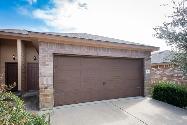 $1,550 | 448 Jack Rabbit Lane, Unit B, Buda, TX 78610