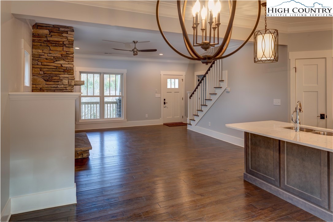 446 Ransom Street Blowing Rock, NC 28605 - Photo 8 of 25 Gallery Image 8