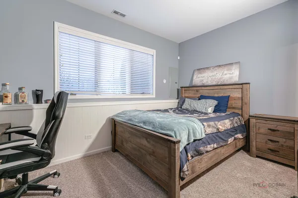 $425,900 | 285 Regency Court, Unit B, Wauconda, IL 60084
