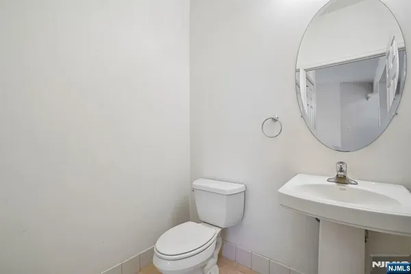 $689,000 | 204 Edmonton Court, Unit 67, Livingston, NJ 07039