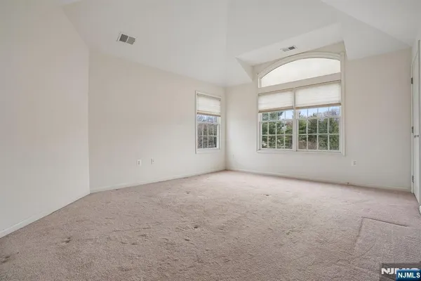$689,000 | 204 Edmonton Court, Unit 67, Livingston, NJ 07039