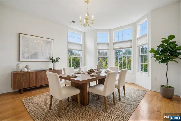 $689,000 | 204 Edmonton Court, Unit 67, Livingston, NJ 07039