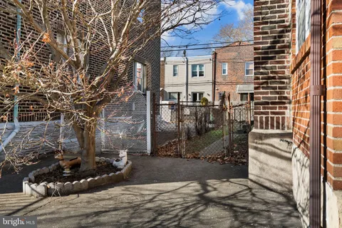$285,000 | 2712 South Iseminger Street, Philadelphia, PA 19148