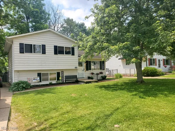 $270,000 | 859 Orchard Avenue, Aurora, OH 44202