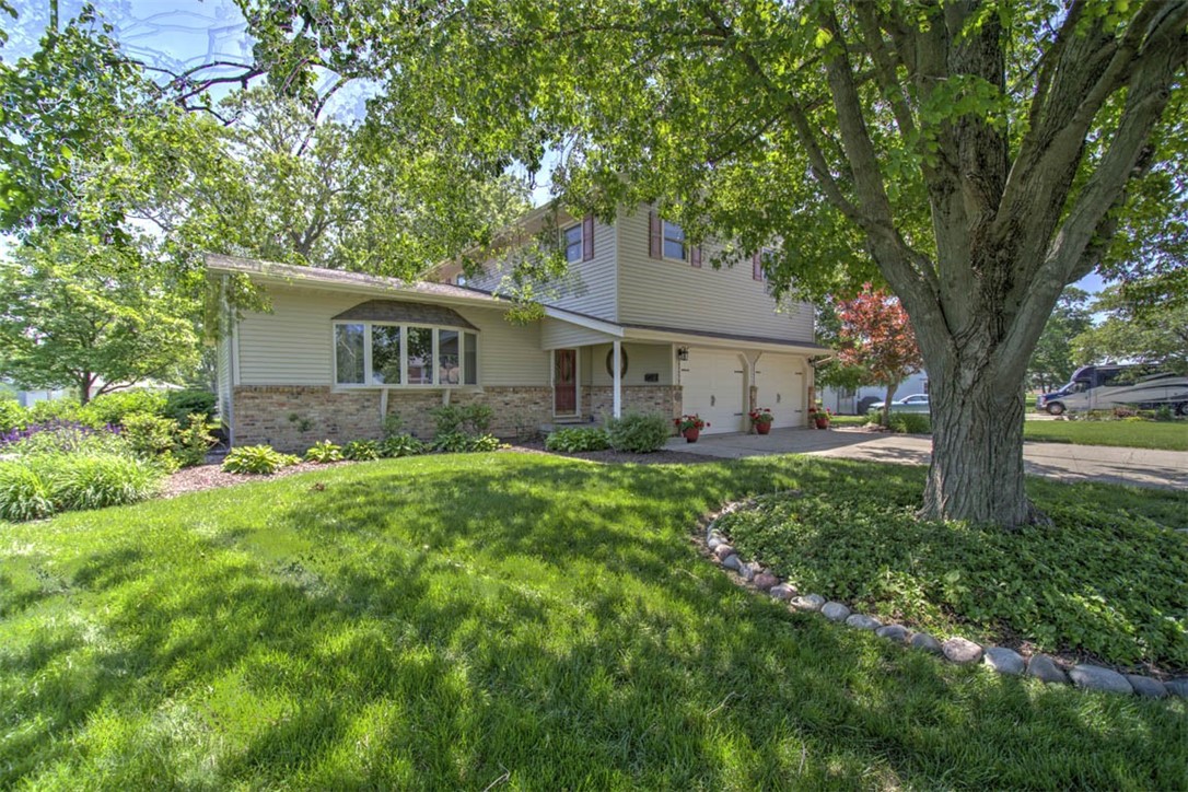 3012 Crestwood Drive Decatur, IL 62521 - Photo 6 of 36