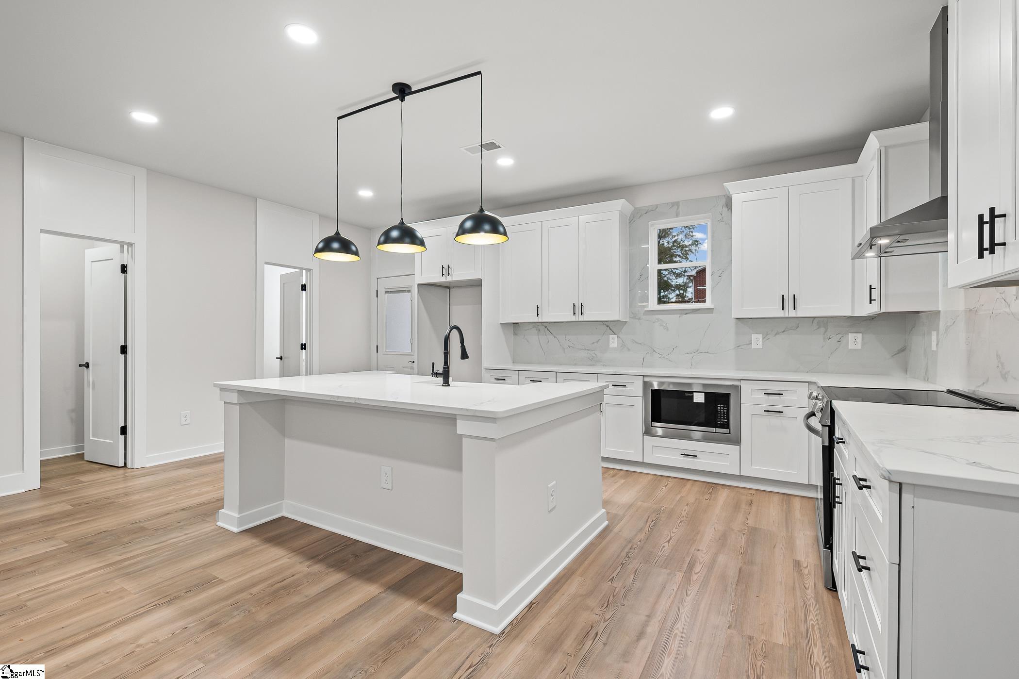 319 Hunts Bridge Road Greenville, SC 29617 - Photo 9 of 37