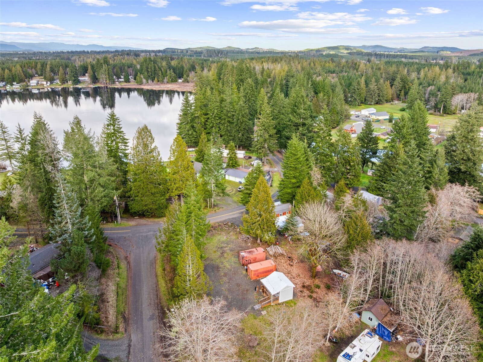 21 West Prairie Loop Road Elma, WA 98541 - Photo 4 of 40 a view of lake with houses