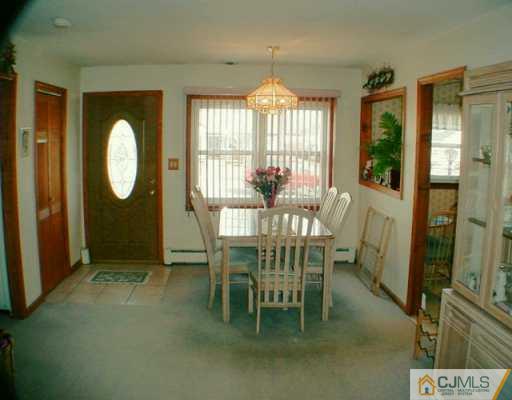 28 West Stony Road Edison, NJ 08817 - Photo 3 of 8