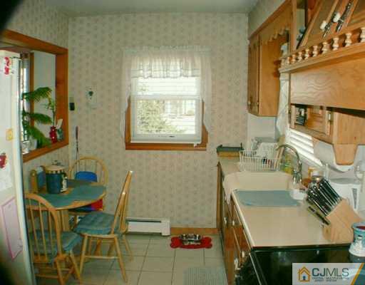 28 West Stony Road Edison, NJ 08817 - Photo 4 of 8