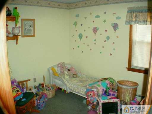 28 West Stony Road Edison, NJ 08817 - Photo 6 of 8