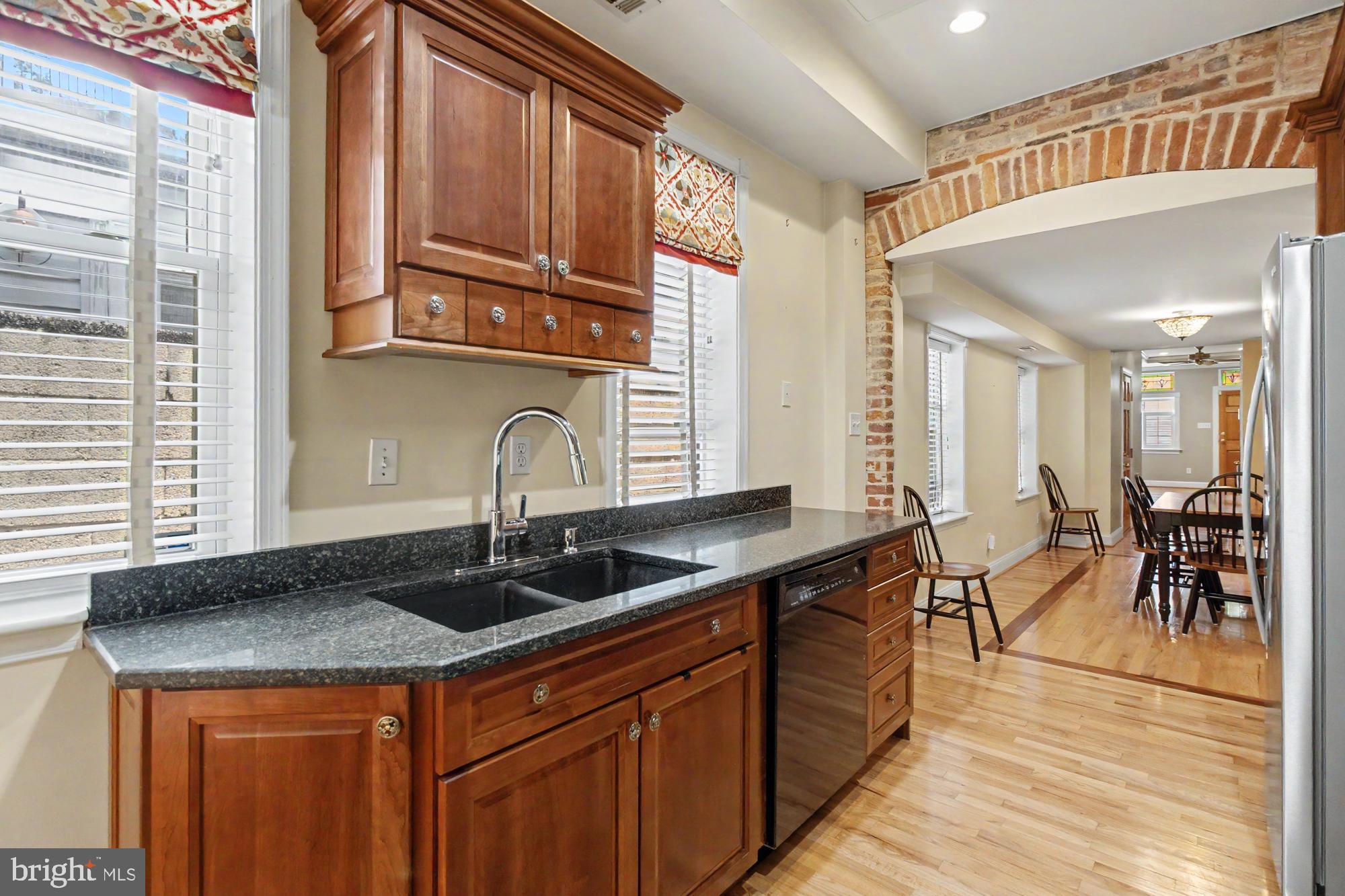 2048 Bank Street Baltimore, MD 21231 - Photo 19 of 41