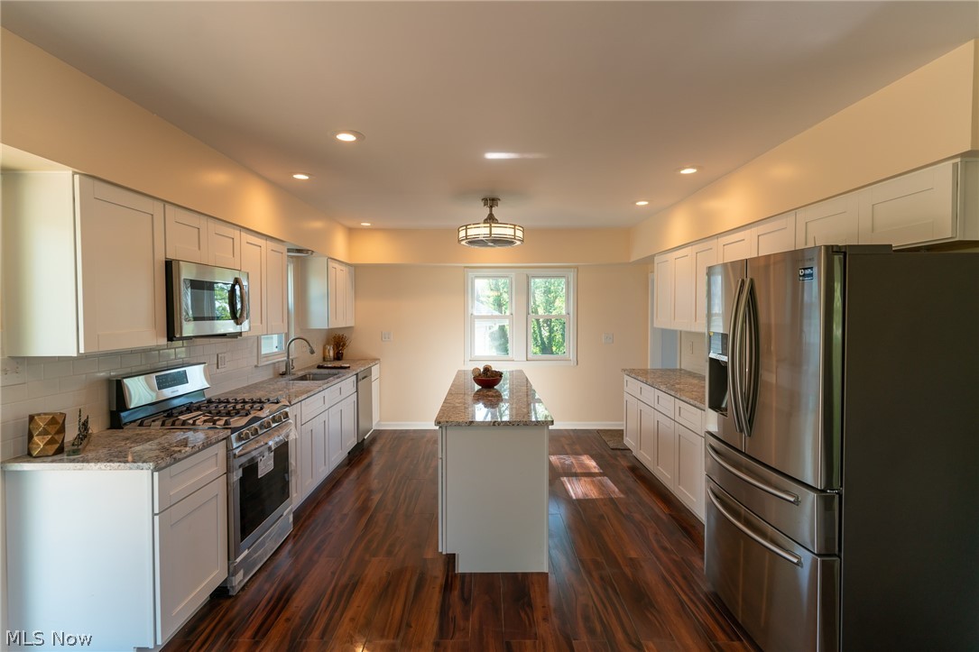 7679 Mayfield Road Chesterland, OH 44026 - Photo 5 of 31 Gallery Image 5