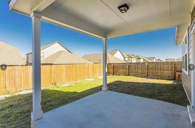 $2,500 | 7516 Saginaw Drive, Manor, TX 78653
