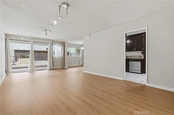 $630,000 | 125 South Sierra Madre Boulevard, Unit 104, Pasadena, CA 91107