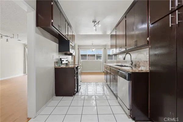 $630,000 | 125 South Sierra Madre Boulevard, Unit 104, Pasadena, CA 91107