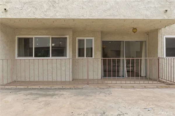$630,000 | 125 South Sierra Madre Boulevard, Unit 104, Pasadena, CA 91107