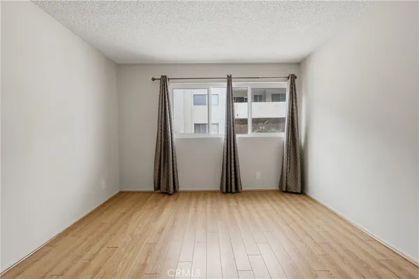 $630,000 | 125 South Sierra Madre Boulevard, Unit 104, Pasadena, CA 91107