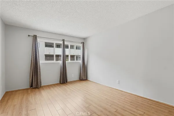 $630,000 | 125 South Sierra Madre Boulevard, Unit 104, Pasadena, CA 91107