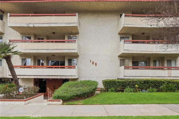$630,000 | 125 South Sierra Madre Boulevard, Unit 104, Pasadena, CA 91107