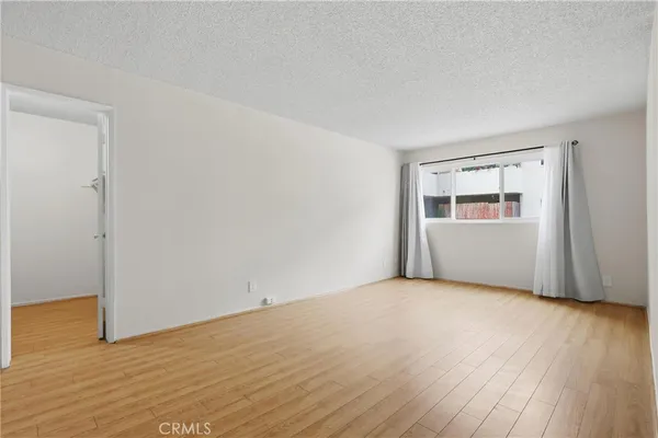 $630,000 | 125 South Sierra Madre Boulevard, Unit 104, Pasadena, CA 91107