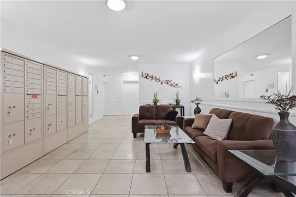 $630,000 | 125 South Sierra Madre Boulevard, Unit 104, Pasadena, CA 91107