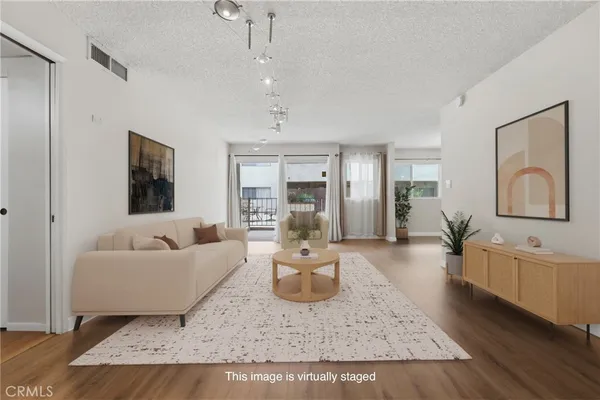 $630,000 | 125 South Sierra Madre Boulevard, Unit 104, Pasadena, CA 91107