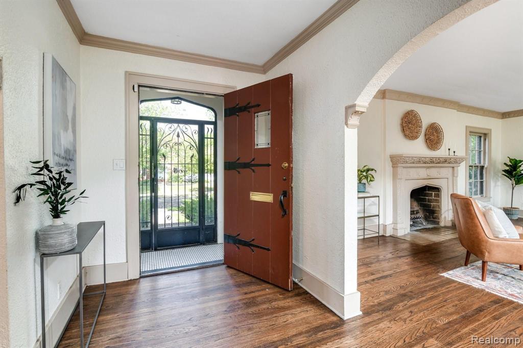 1122 Bishop Road Grosse Pointe Park, MI 48230 - Photo 4 of 44
