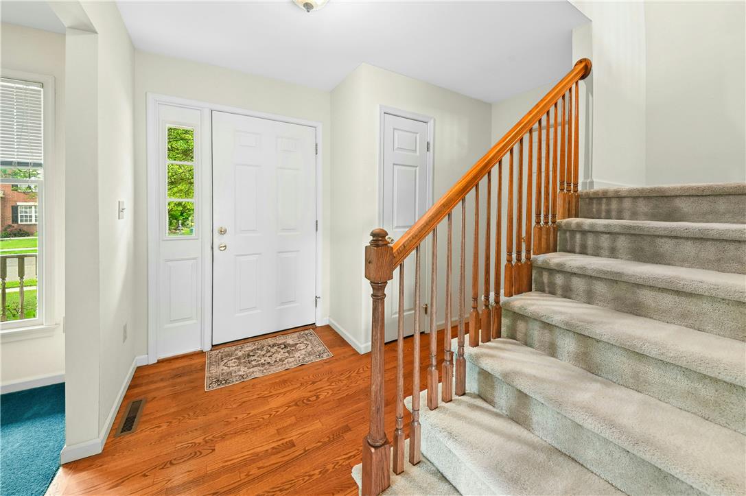 4245 Alder Road Bethlehem, PA 18020 - Photo 4 of 20