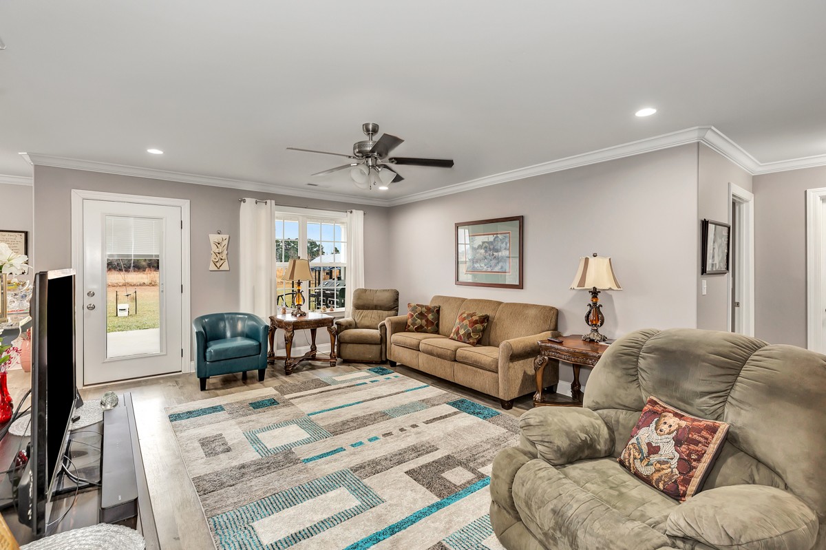 26900 Scoggins Road Elkmont, AL 35620 - Photo 4 of 24