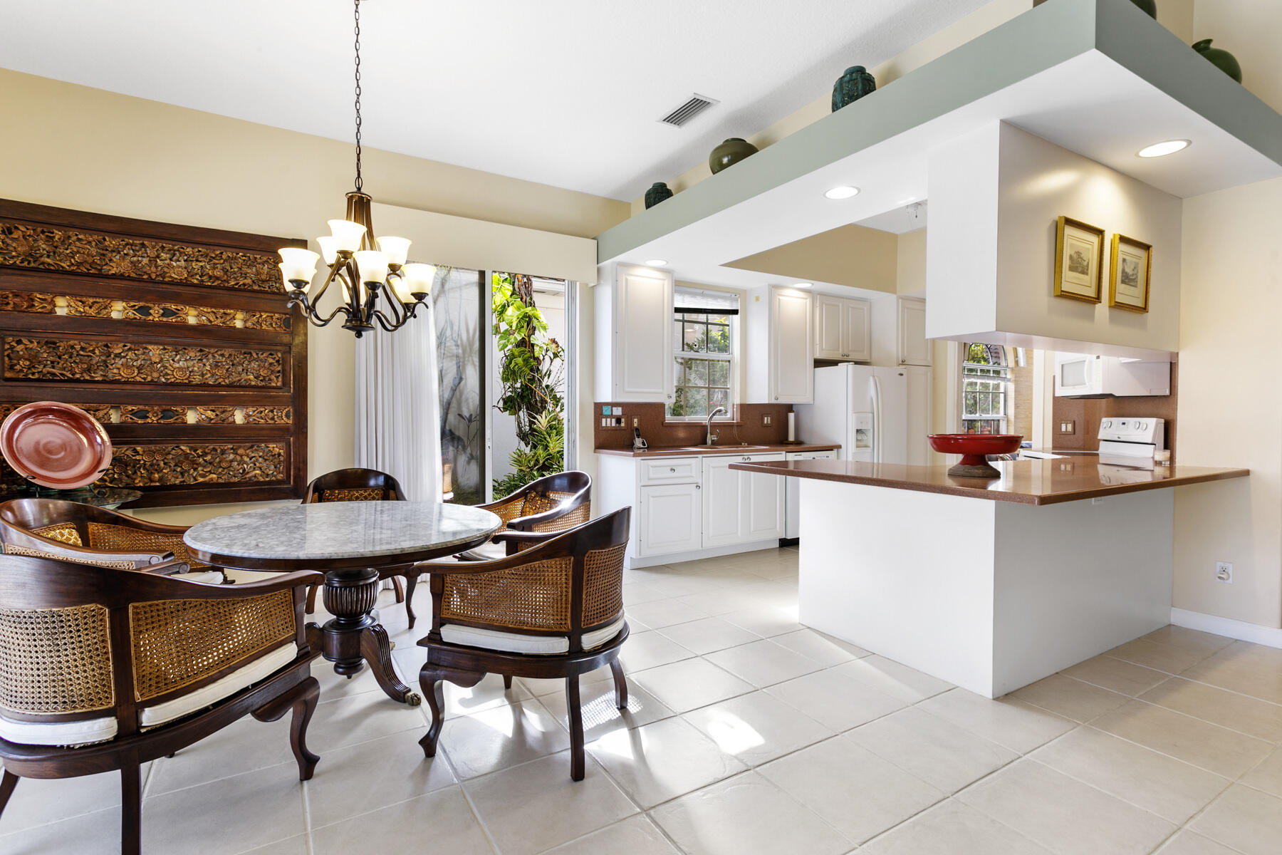 7877 Red River Road West Palm Beach, FL 33411 - Photo 13 of 52 Dinning room