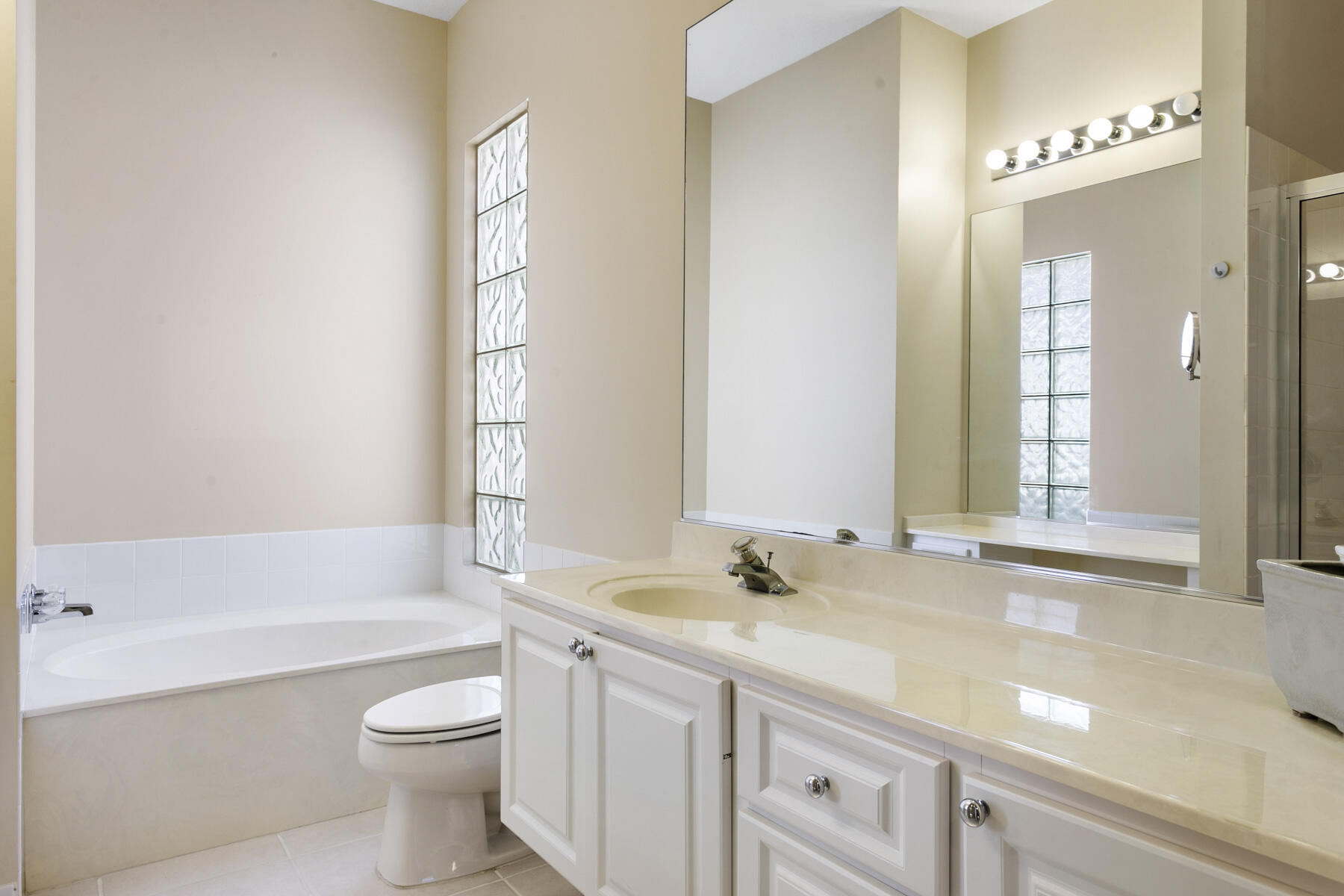 7877 Red River Road West Palm Beach, FL 33411 - Photo 26 of 52 Master Bath