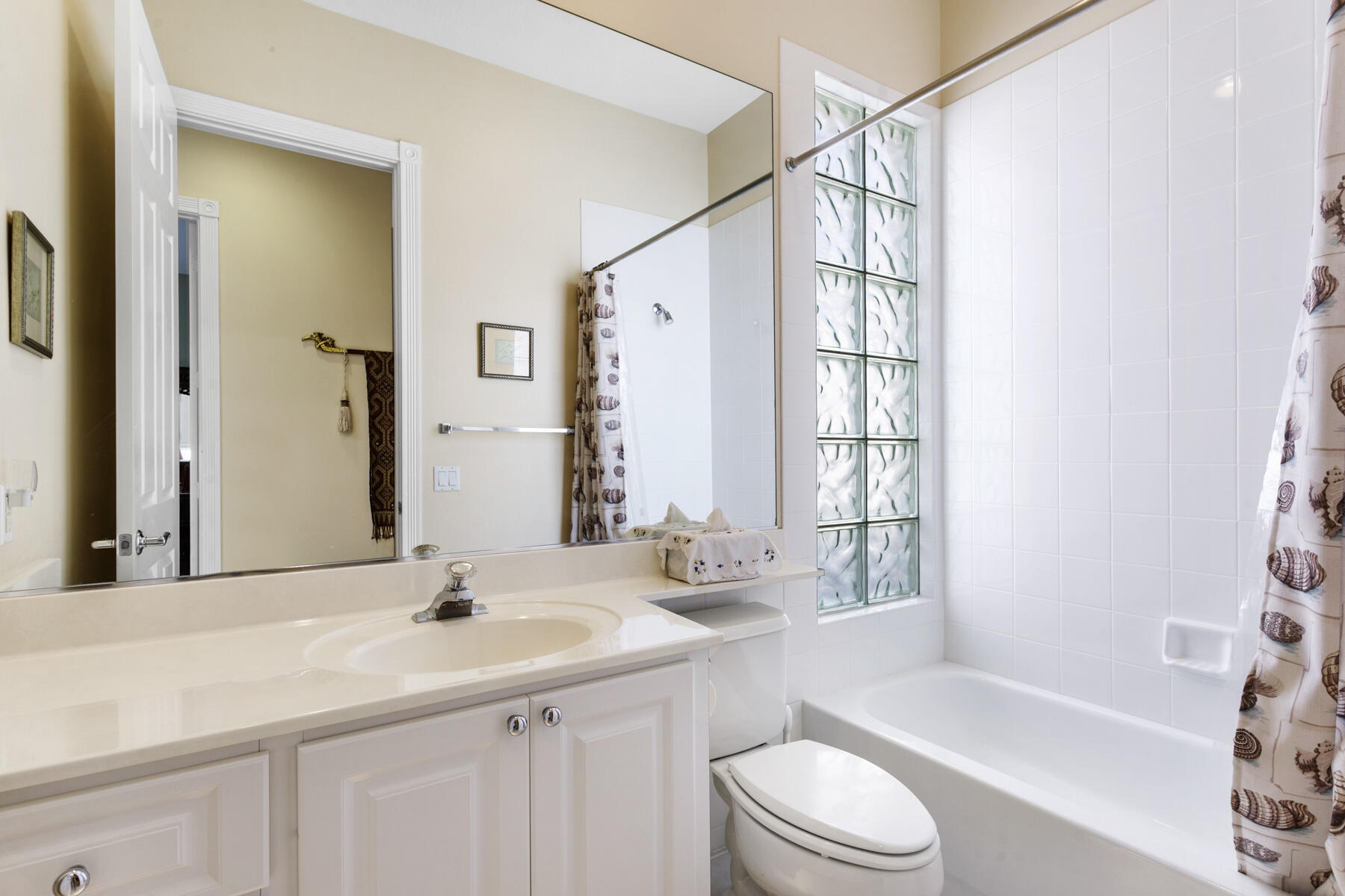 7877 Red River Road West Palm Beach, FL 33411 - Photo 30 of 52 Guest Bathroom