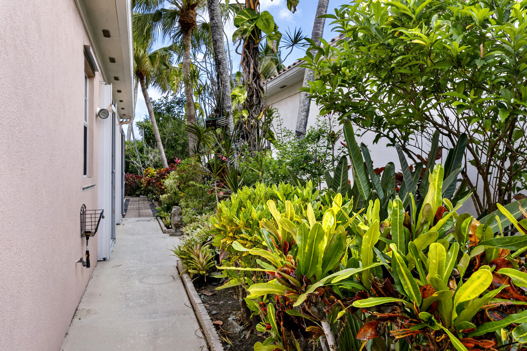 7877 Red River Road West Palm Beach, FL 33411 - Photo 7 of 52 7877_RR_38_MLS