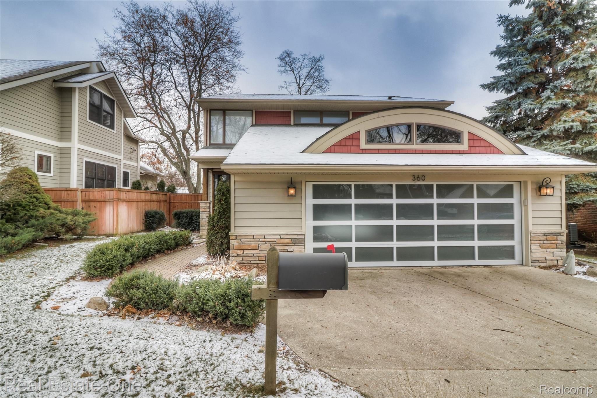 360 Linwood Avenue Rochester, MI 48307 - Photo 2 of 50 360 Linwood_LRT_2019-50.JPG