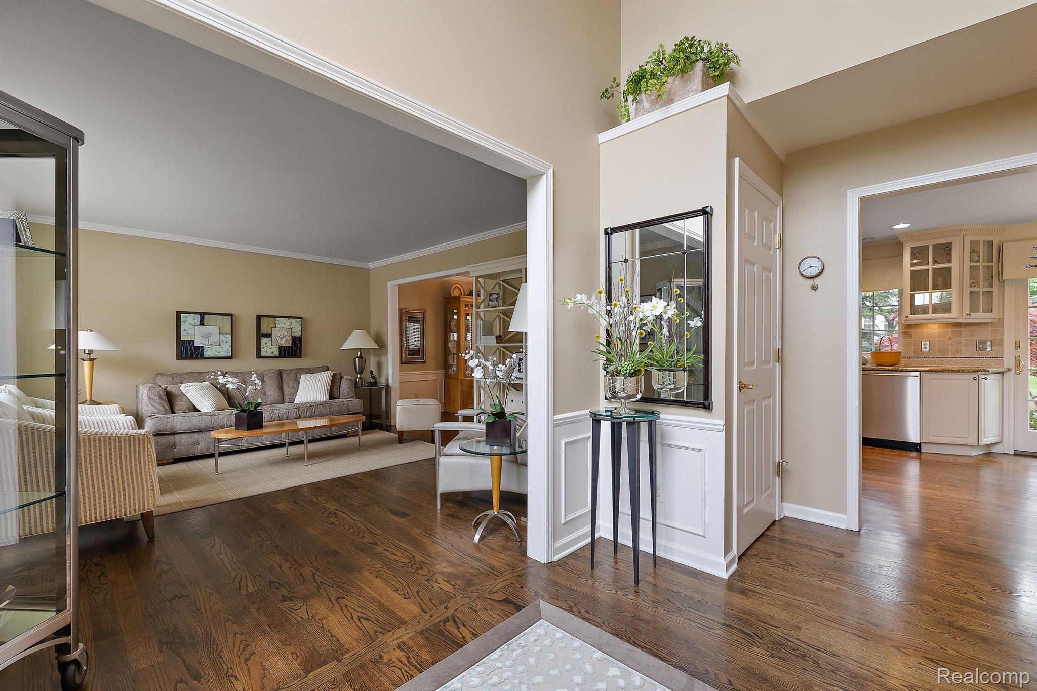1228 Thames Drive Rochester, MI 48307 - Photo 10 of 34 Gallery Image 10
