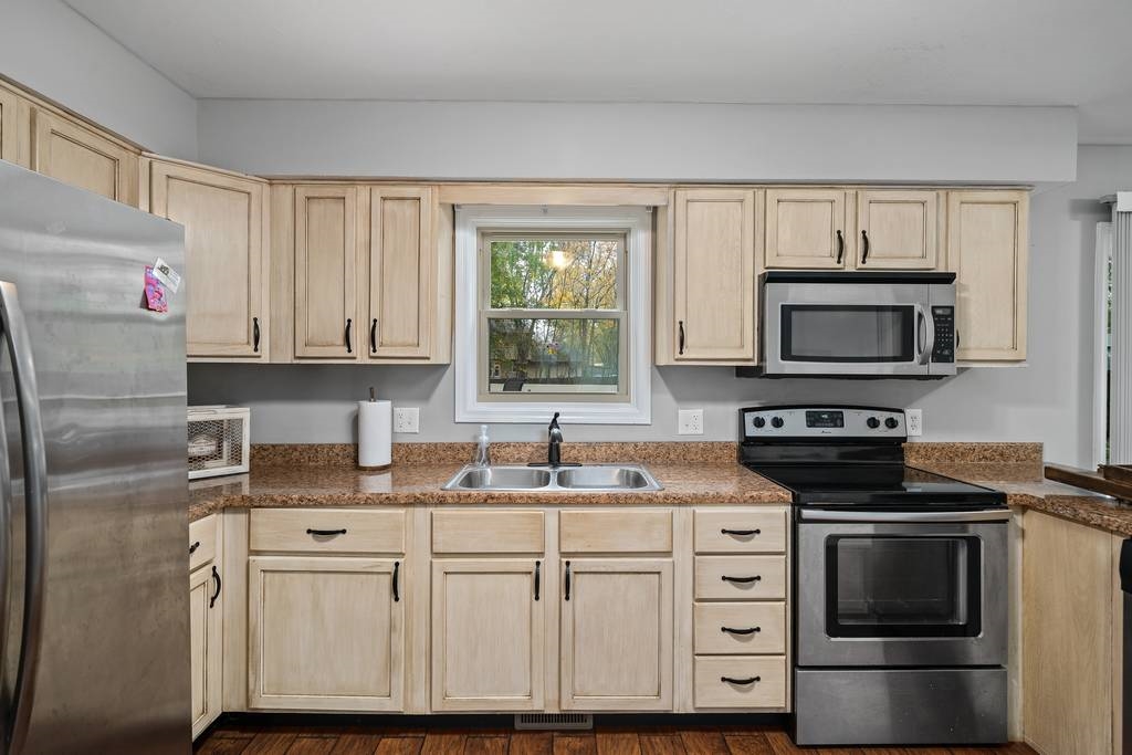 4602 Weatherside Run Fort Wayne, IN 46804 - Photo 5 of 36 Gallery Image 5