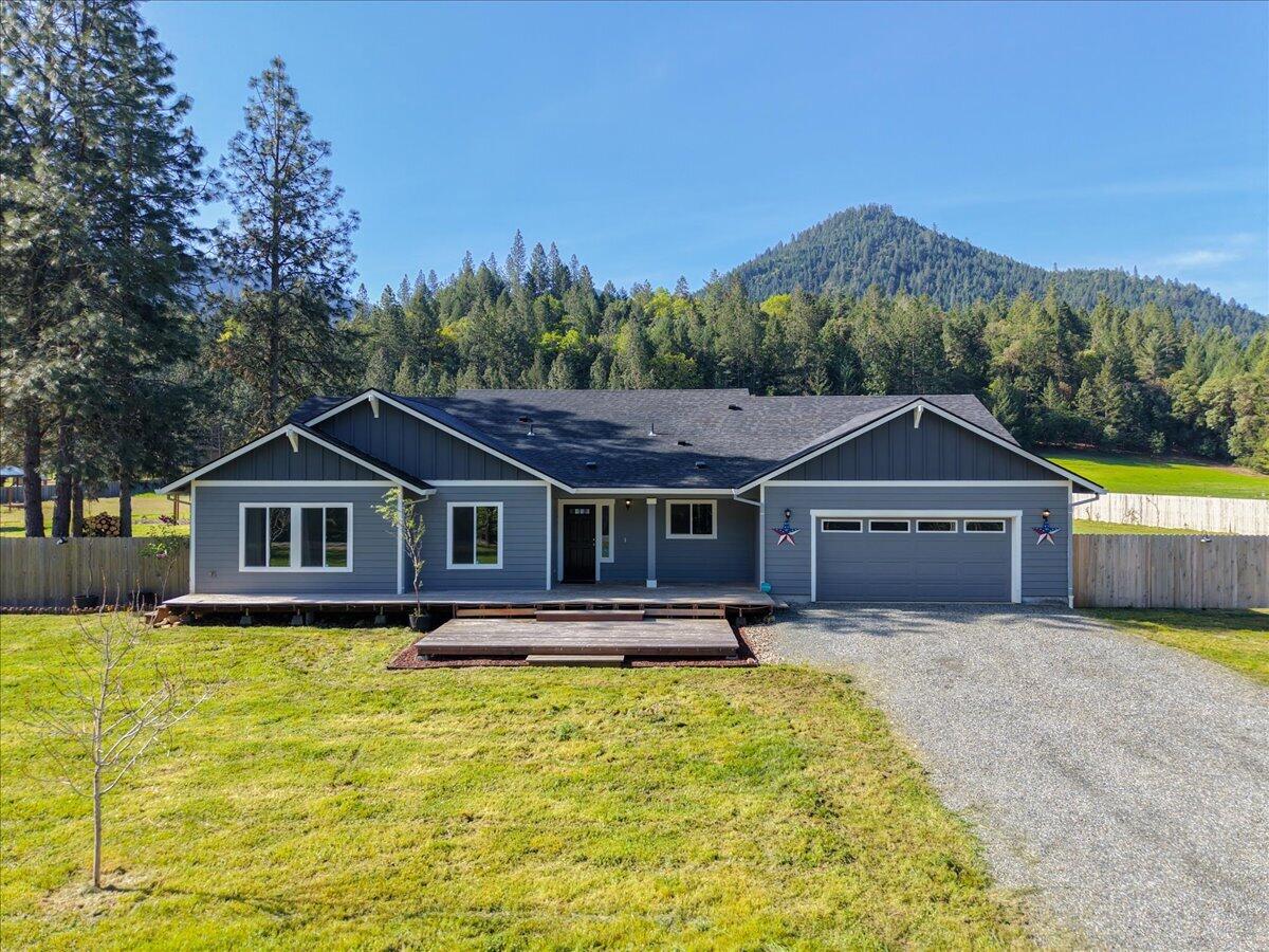 2355 Fish Hatchery Road Grants Pass, OR 97527 - Photo 12 of 37 12