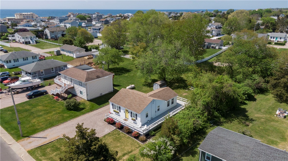 48 Winnapaug Road Westerly, RI 02891 - Photo 4 of 36