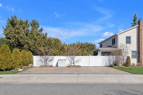 $899,000 | 1160 Bellmore Road, Bellmore, NY 11710