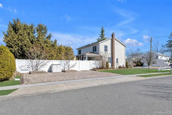 $899,000 | 1160 Bellmore Road, Bellmore, NY 11710