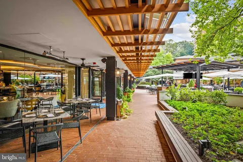 $199,500 | 4 Cross Keys Road, Unit 4E, Baltimore, MD 21210