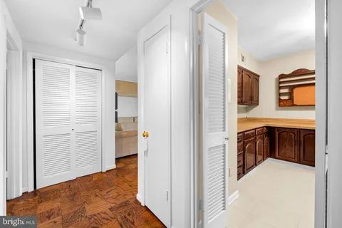 $199,500 | 4 Cross Keys Road, Unit 4E, Baltimore, MD 21210