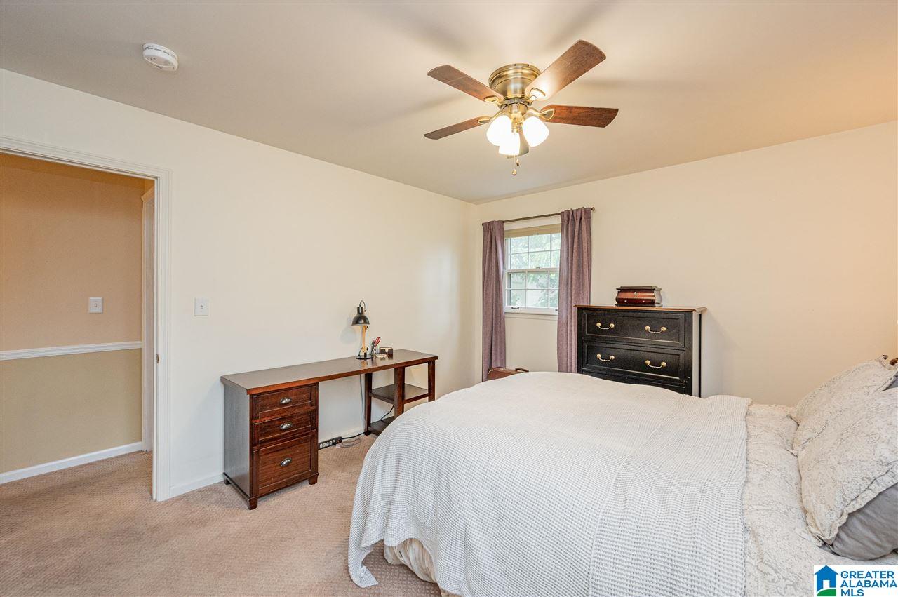 1136 Hardwick Lane Birmingham, AL 35209 - Photo 18 of 36