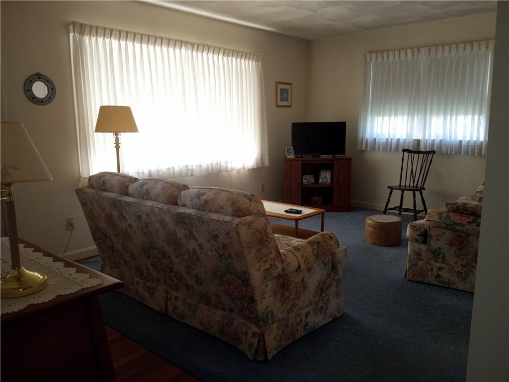 11 Cedar Island Road Narragansett, RI 02882 - Photo 6 of 10