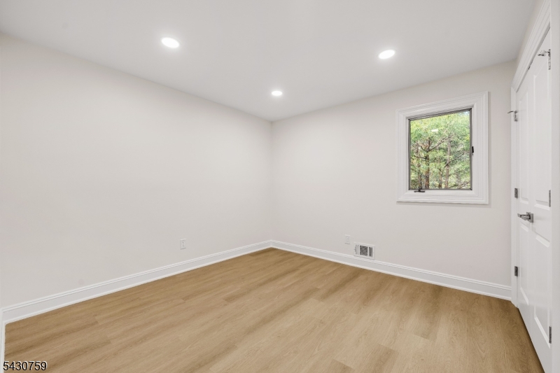 34 Miller Road Cranbury, NJ 08512 - Photo 22 of 37