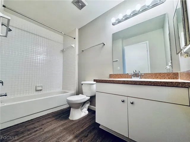 $1,200 | 3407 Winkler Avenue, Unit 308, Fort Myers, FL 33916